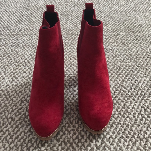 Red Boots - Picture 2 of 4